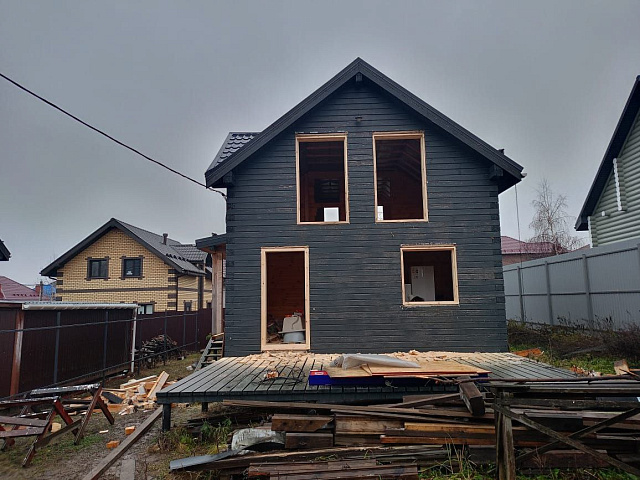 Установка обсады в доме из профилированного бруса с тремя фронтонами: советы эксперта Алексея Павельева